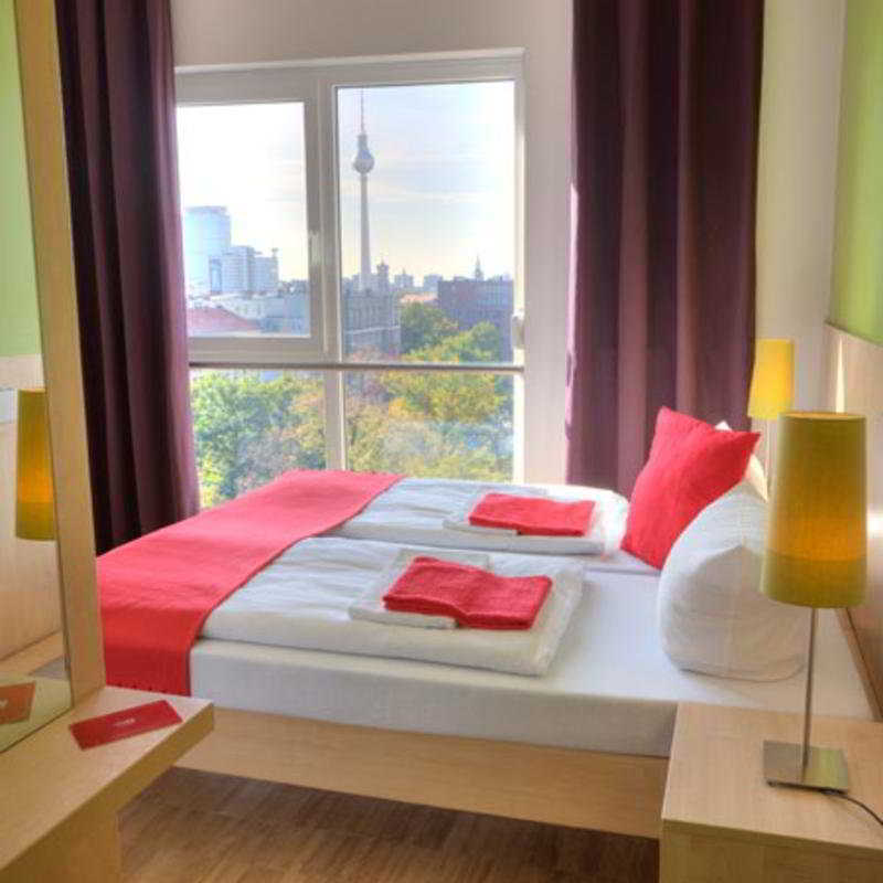 Meininger Hotel Berlin Prenzlauer Berg 3* Berlim
